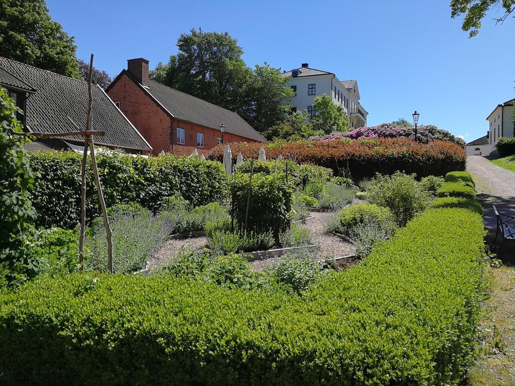 Country house Naeaes Slott Floda (Lerum)